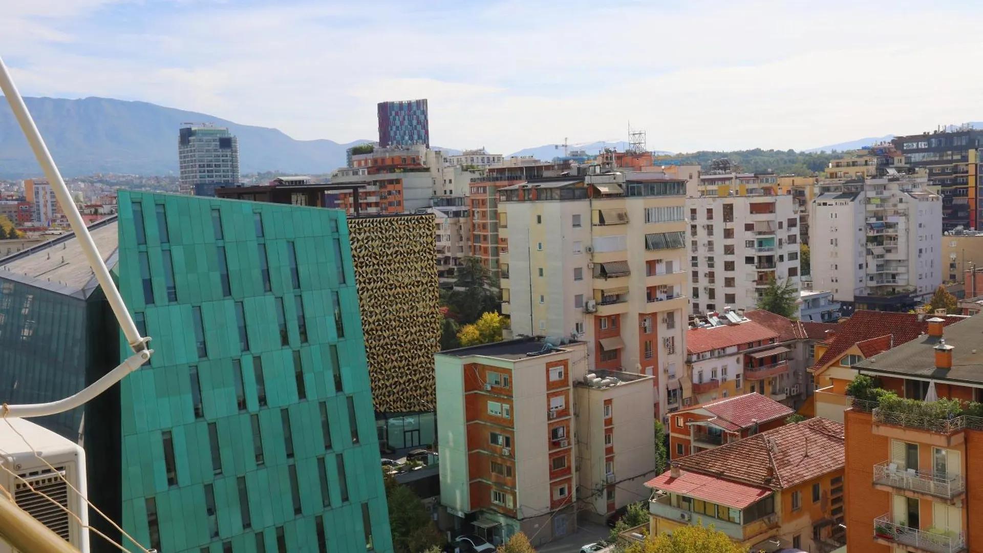 City Views Apartment Blloku - City Center ティラナ