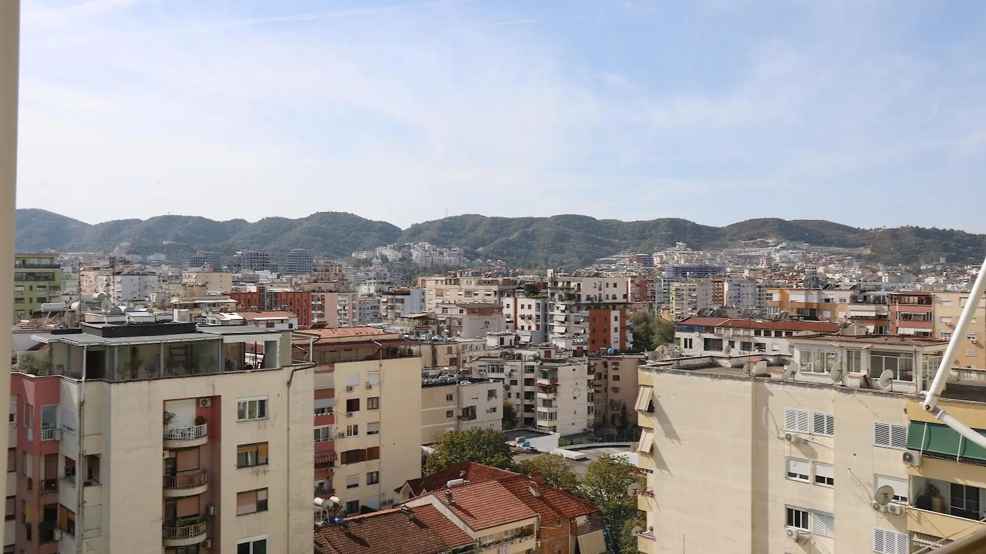 City Views Apartment Blloku - City Center ティラナ